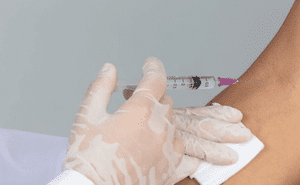 инъекция препарата Алгоминал для кодирования от алкоголизма